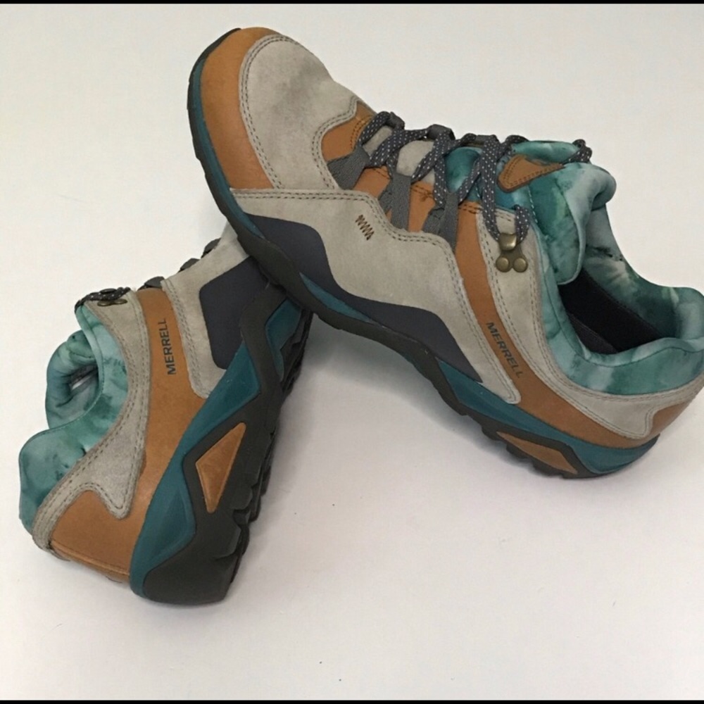 Merrel Hiking Shoe Size 9